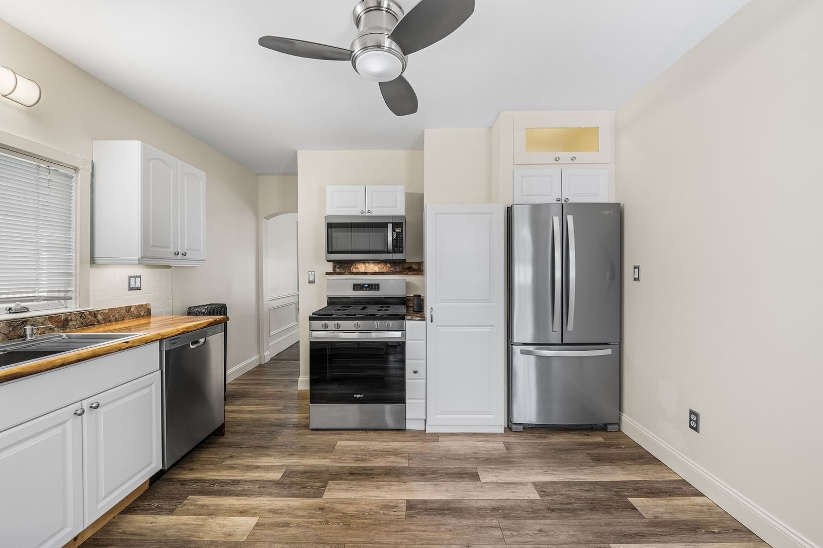 294 Eastern Ave Lynn — Photo 4 of 39