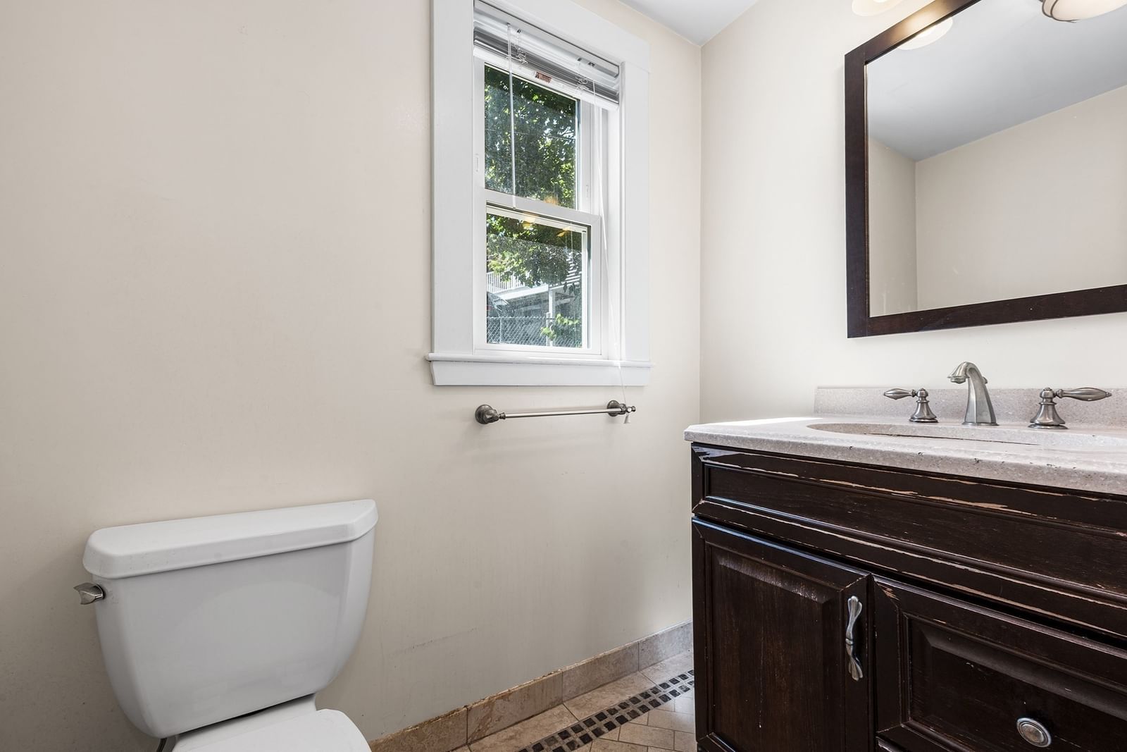 106 Paul Revere Rd Arlington — Photo 16 of 33