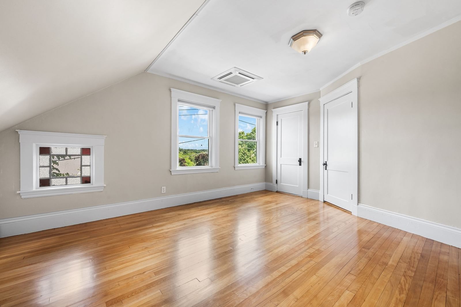 106 Paul Revere Rd Arlington — Photo 19 of 33
