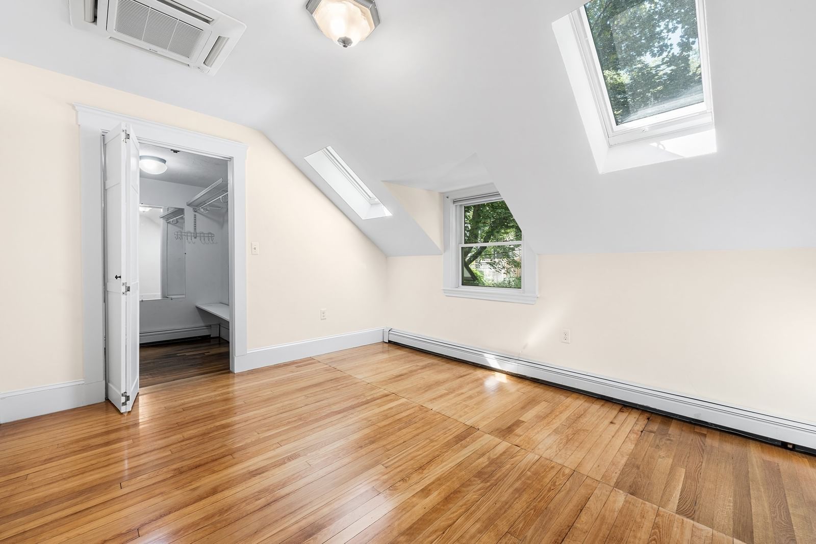 106 Paul Revere Rd Arlington — Photo 21 of 33