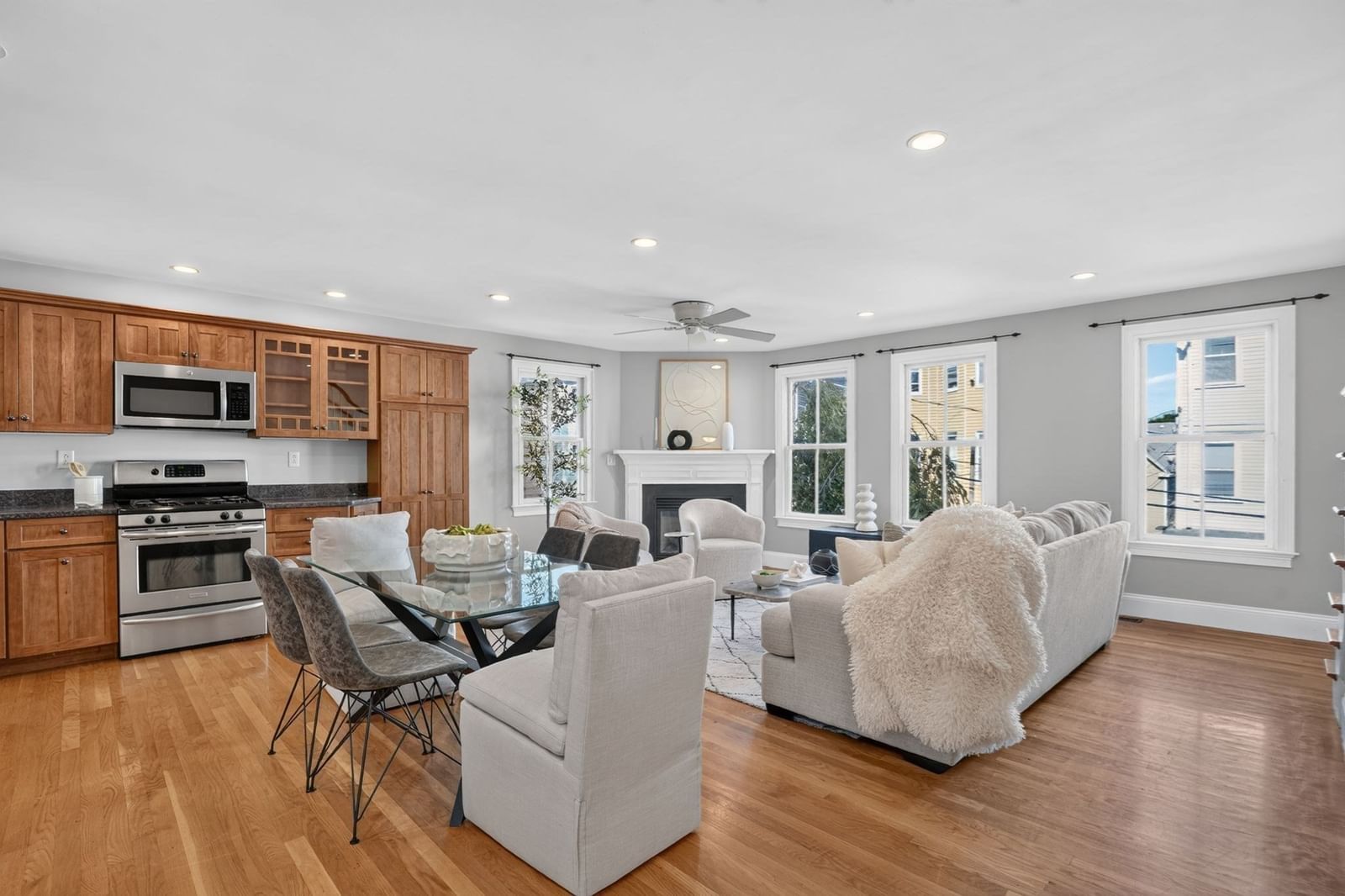 75 Forbes St #75 Boston — Photo 9 of 40