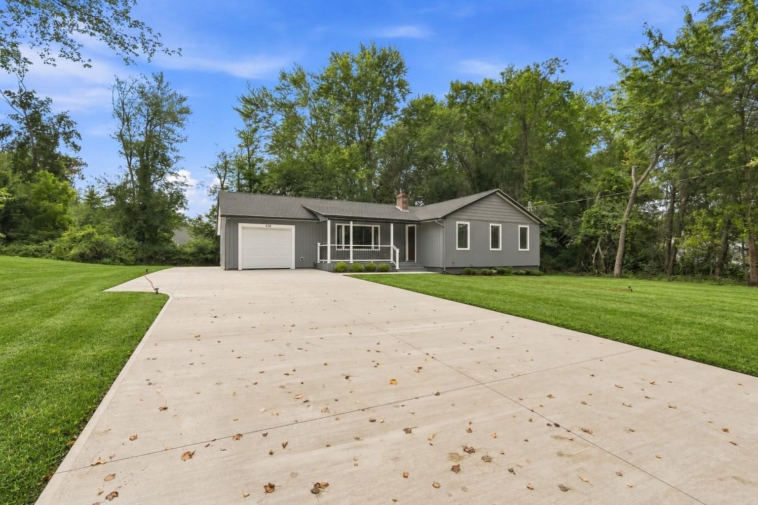 110 Mountain View St South Hadley — Photo 4 of 42
