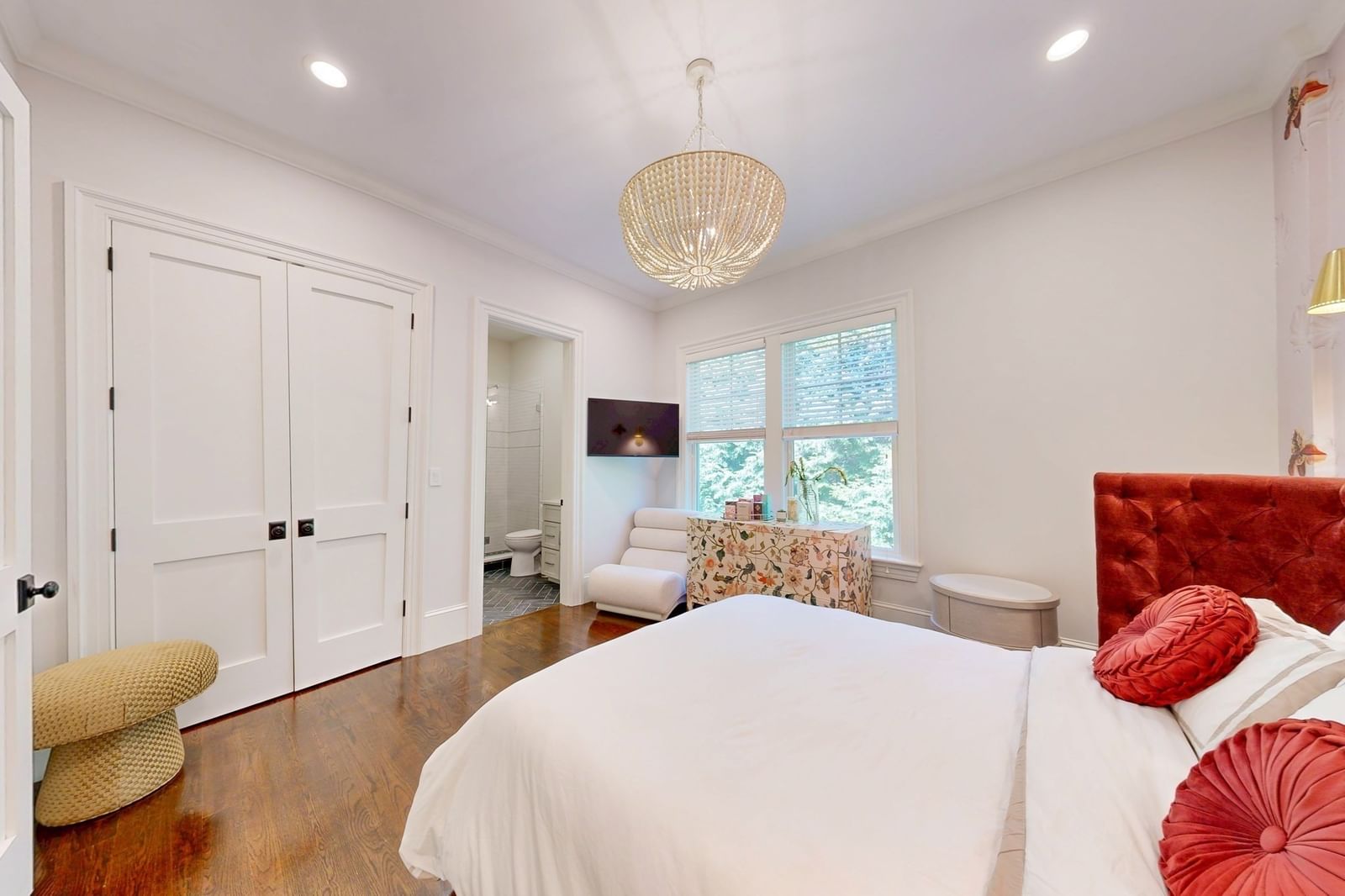 370 Grove St Needham — Photo 13 of 40