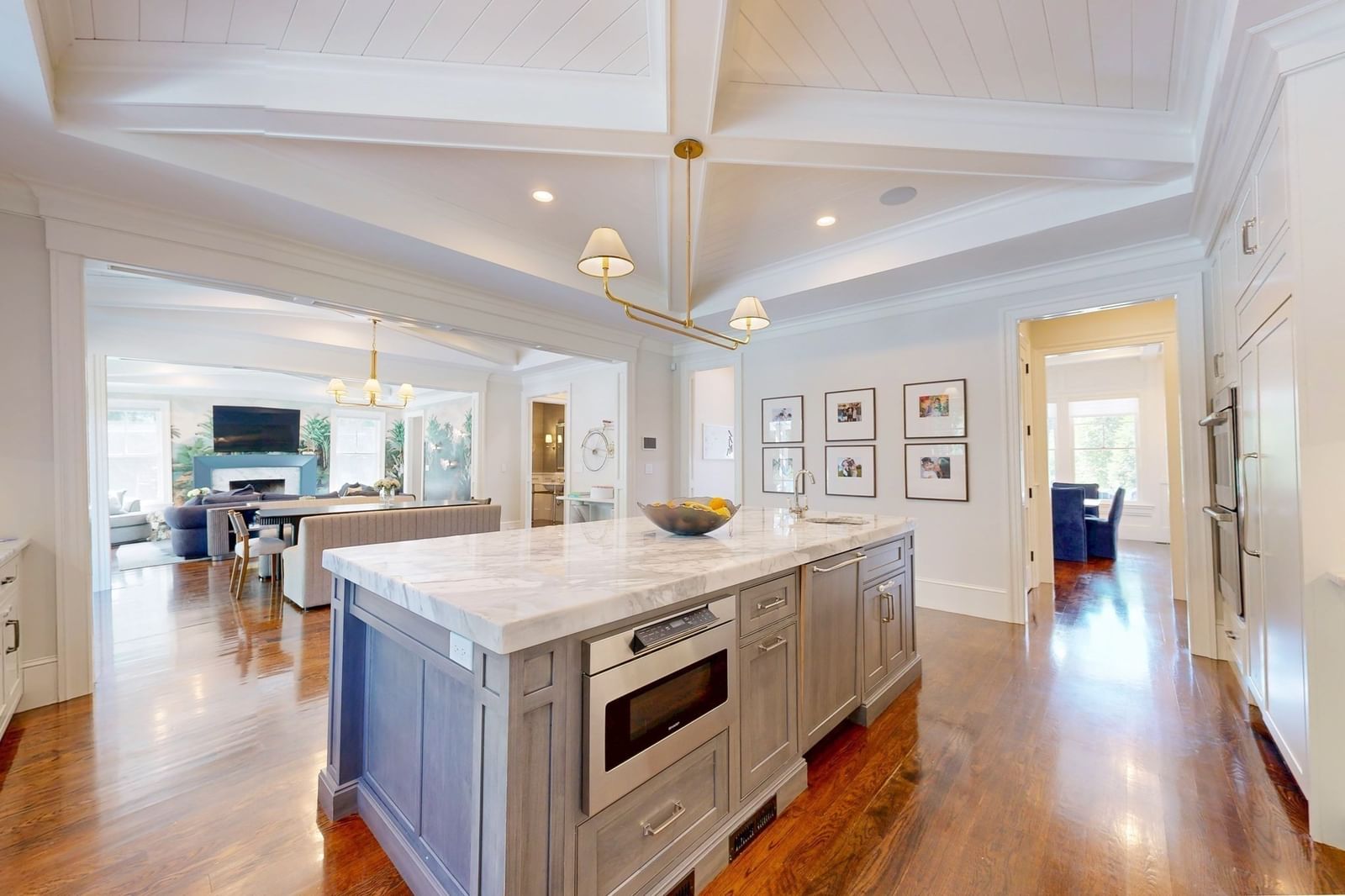 370 Grove St Needham — Photo 8 of 40