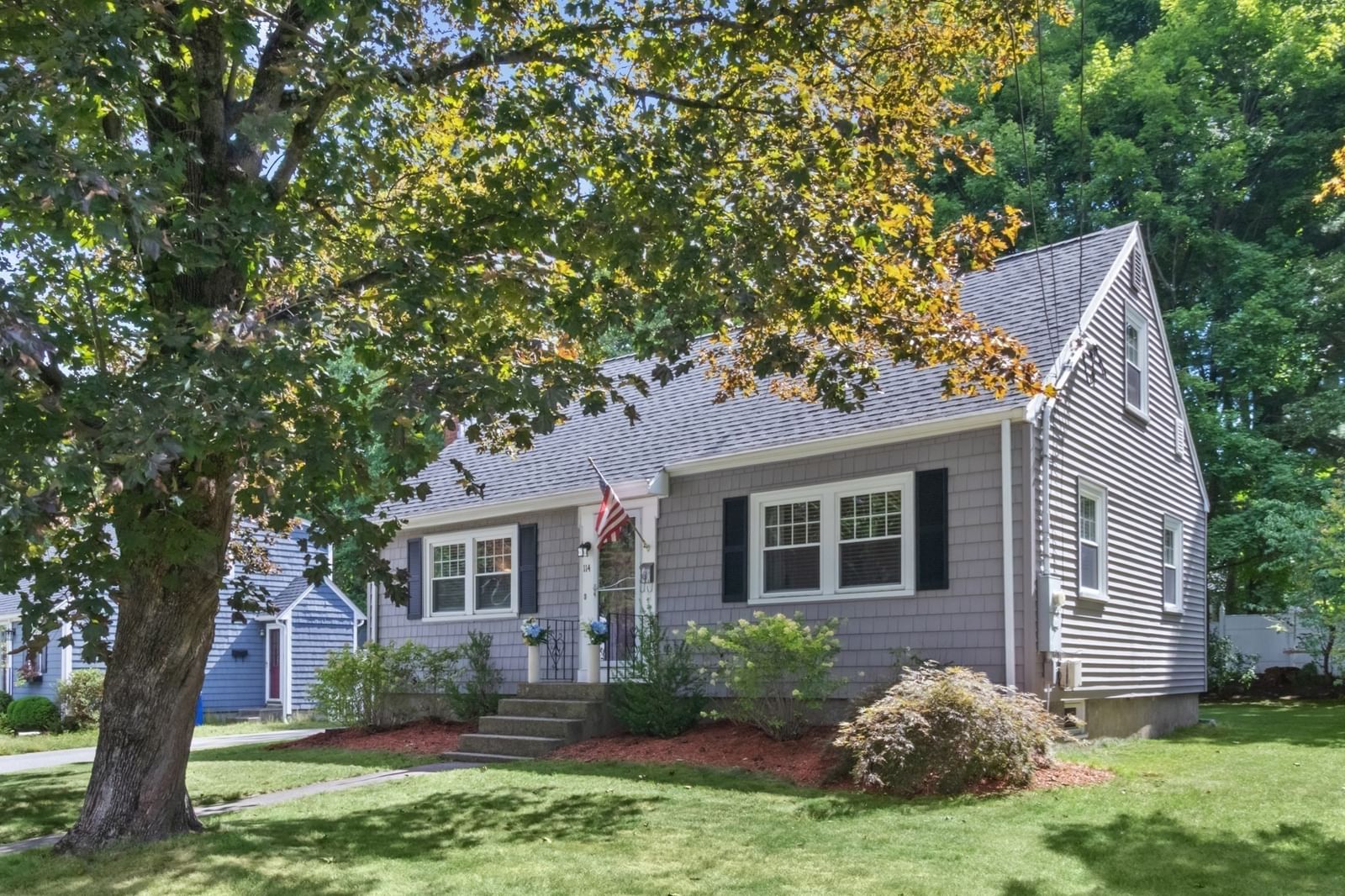 114 Lewis Ave Walpole — Photo 2 of 40