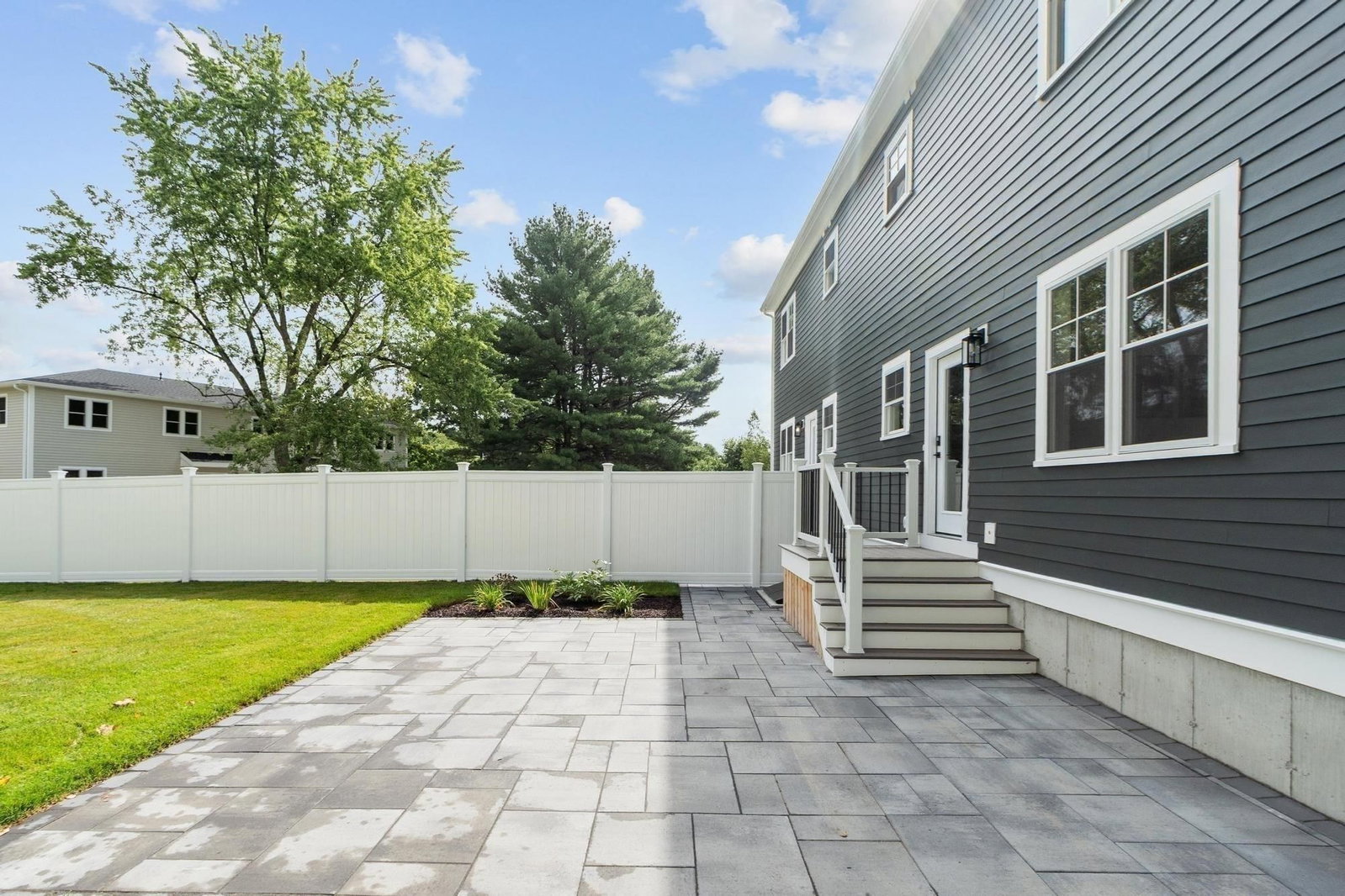 58 Neillian Street Bedford — Photo 37 of 42