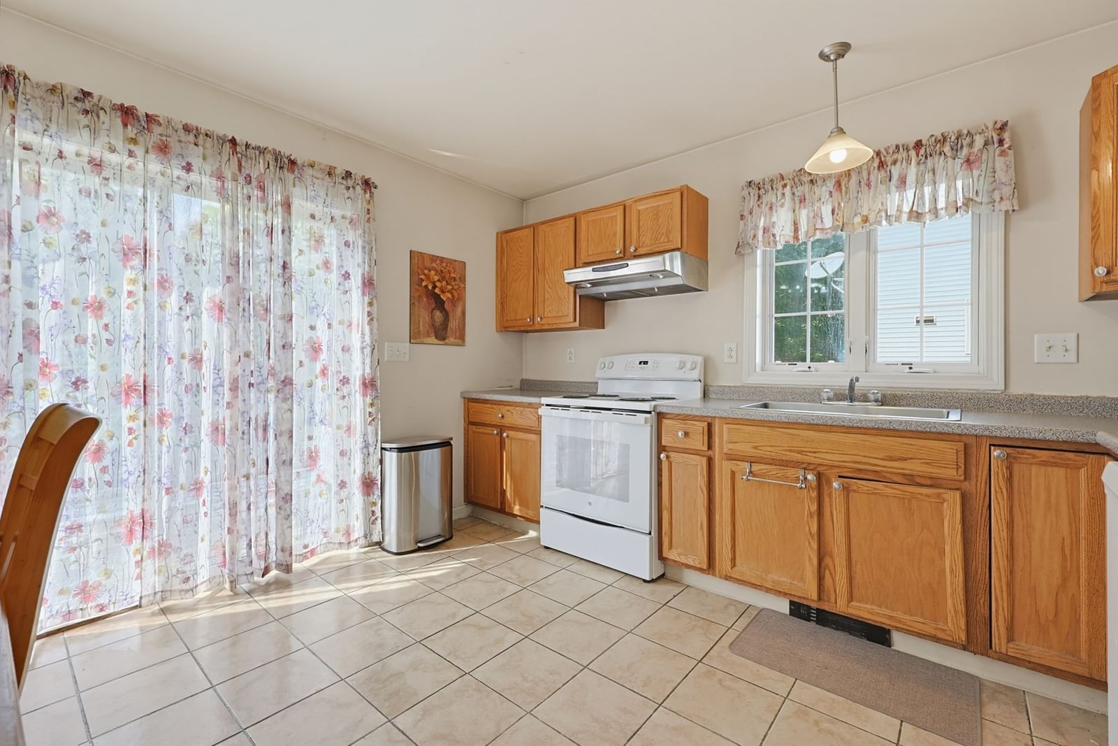474 Plantation St Worcester — Photo 7 of 24