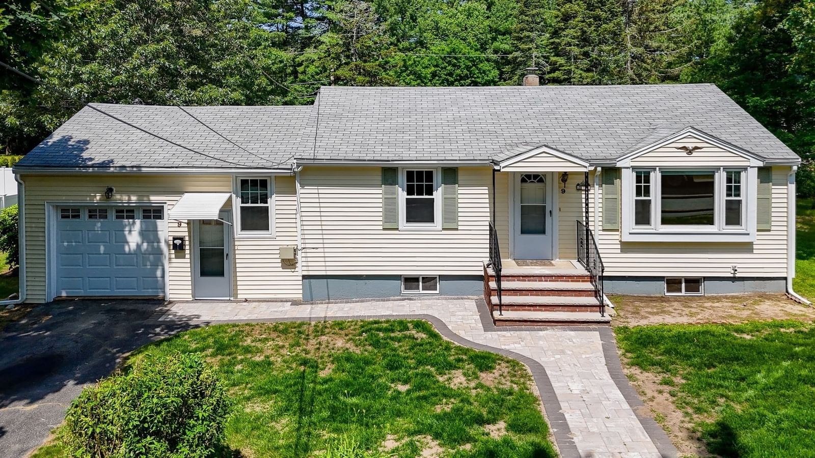 9 Hinckley Rd