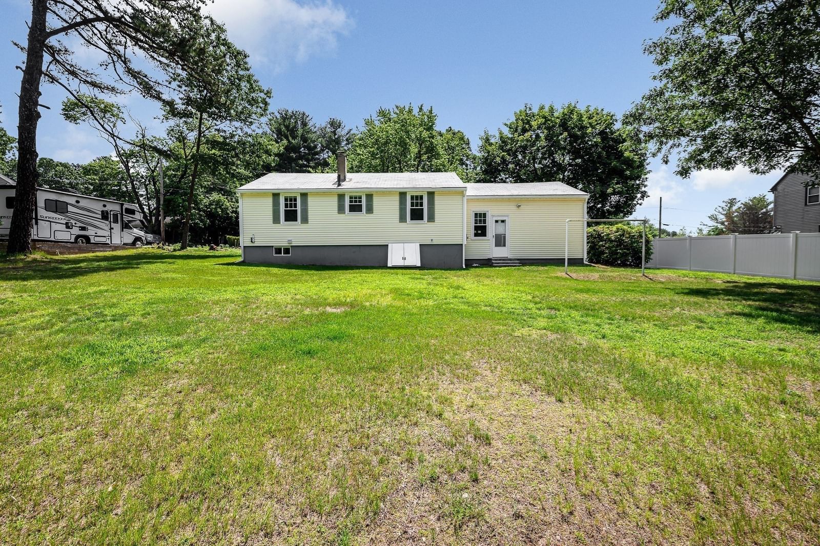 9 Hinckley Rd Tewksbury — Photo 16 of 20