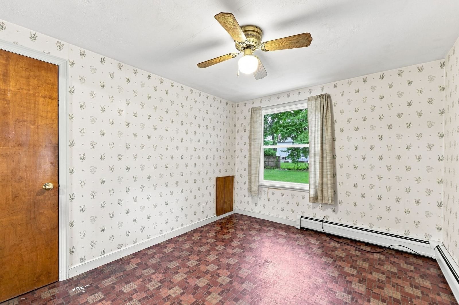 36 Silver Lake Dr Agawam — Photo 11 of 40