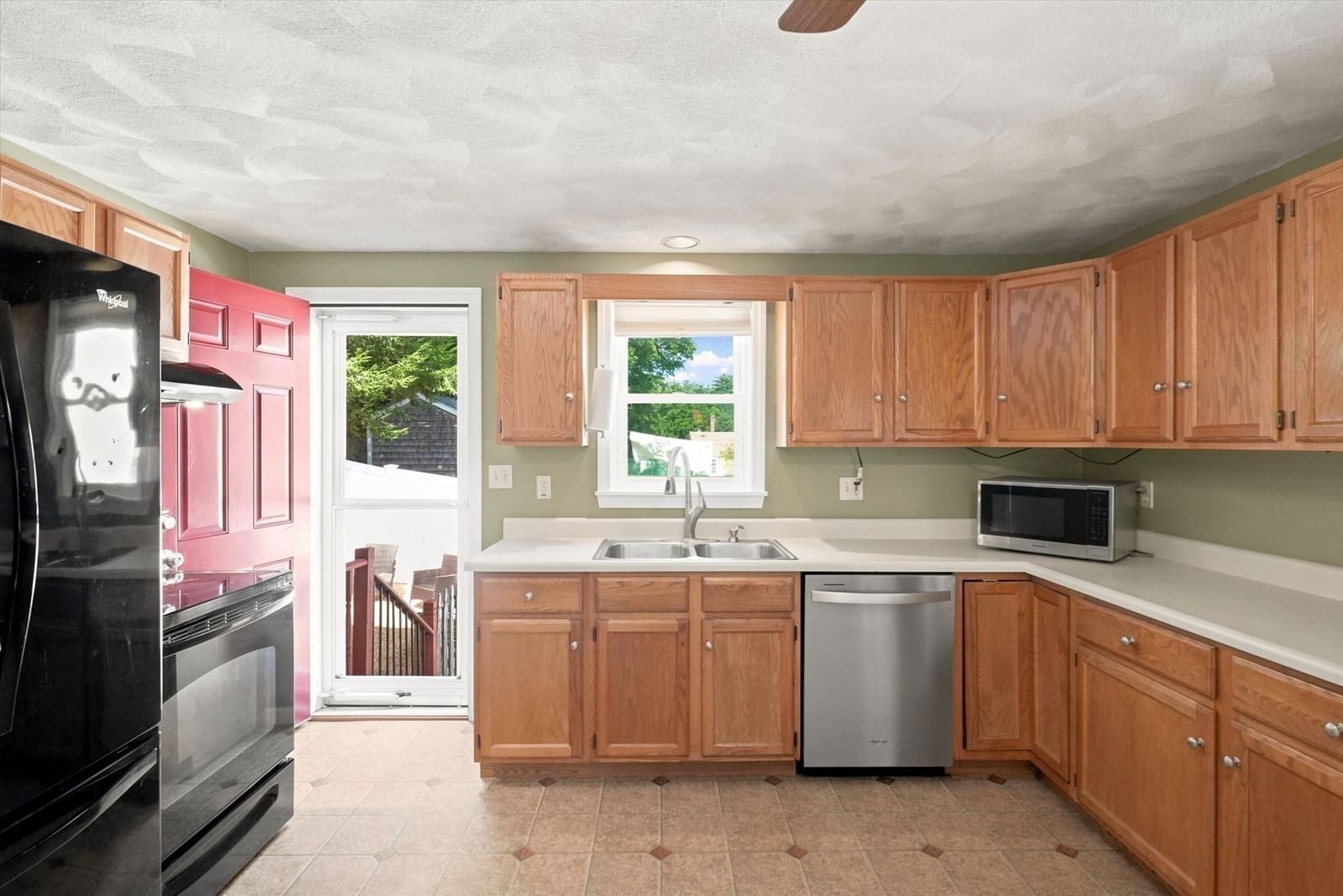 104 Center St. Groveland — Photo 10 of 28