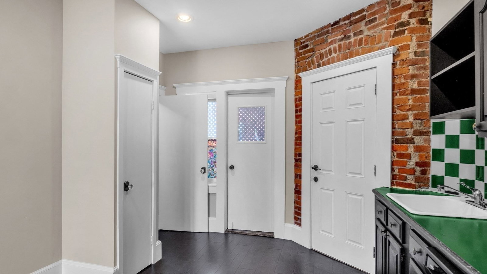 44 Pingree St #5 Salem — Photo 20 of 28