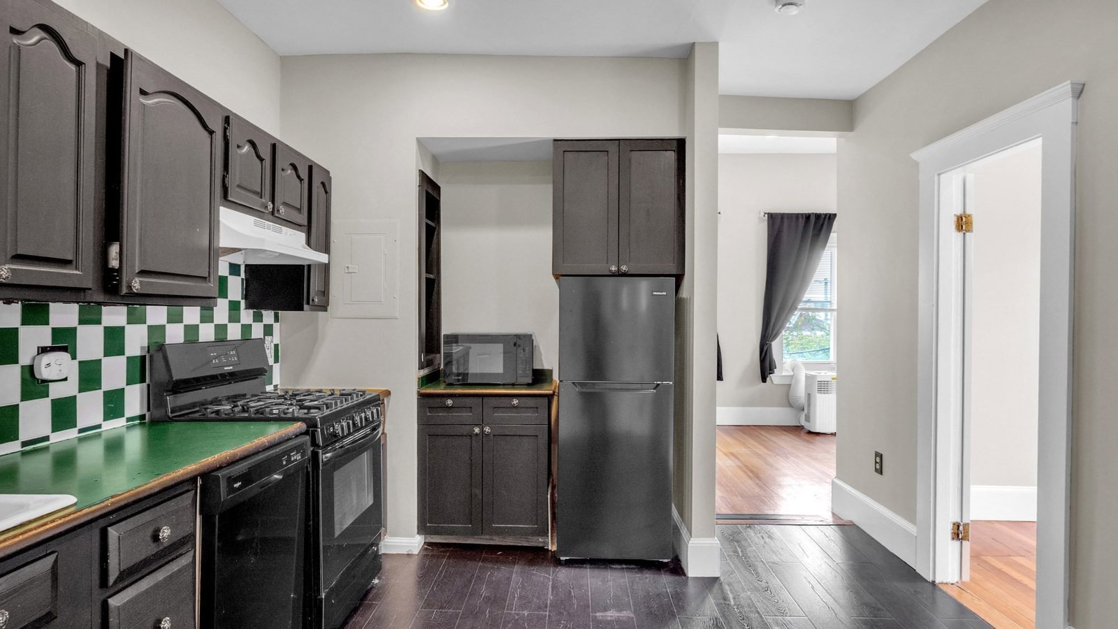 44 Pingree St #5 Salem — Photo 7 of 28