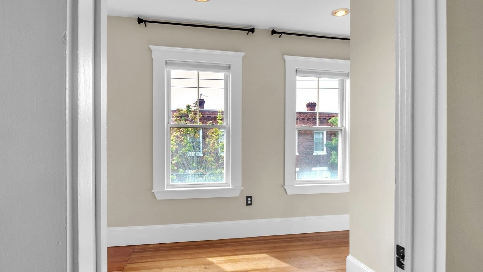 44 Pingree St #5 Salem — Photo 9 of 28