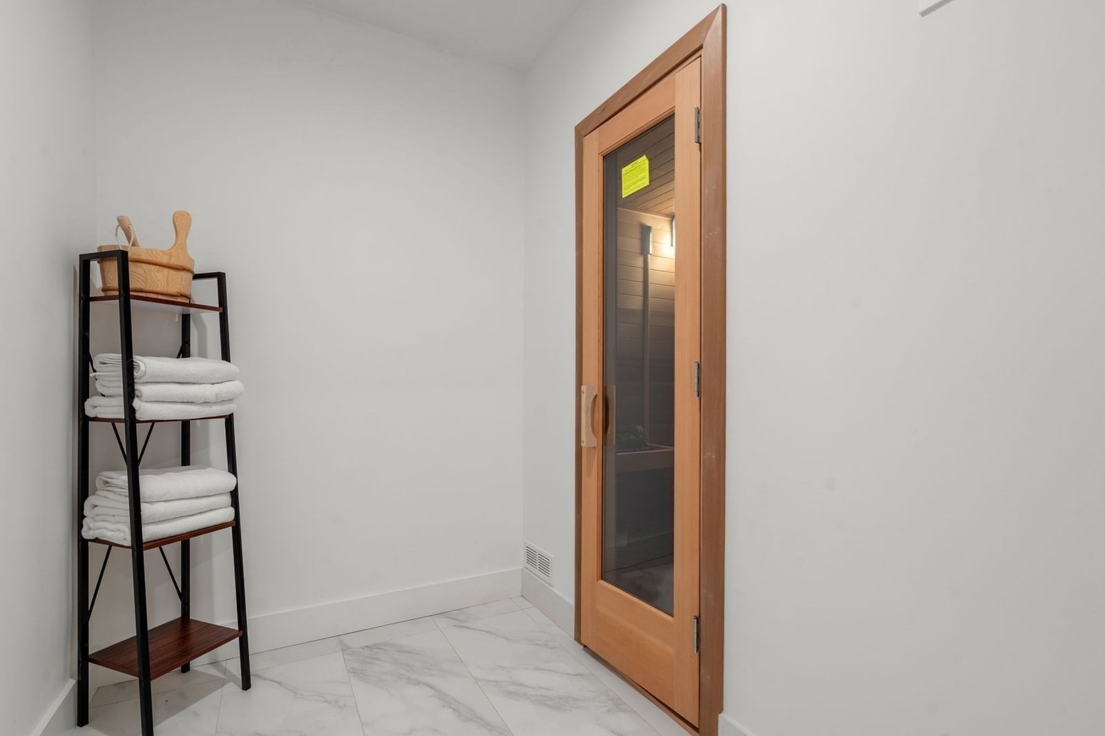 20 Peach Tree Lane Newton — Photo 34 of 40