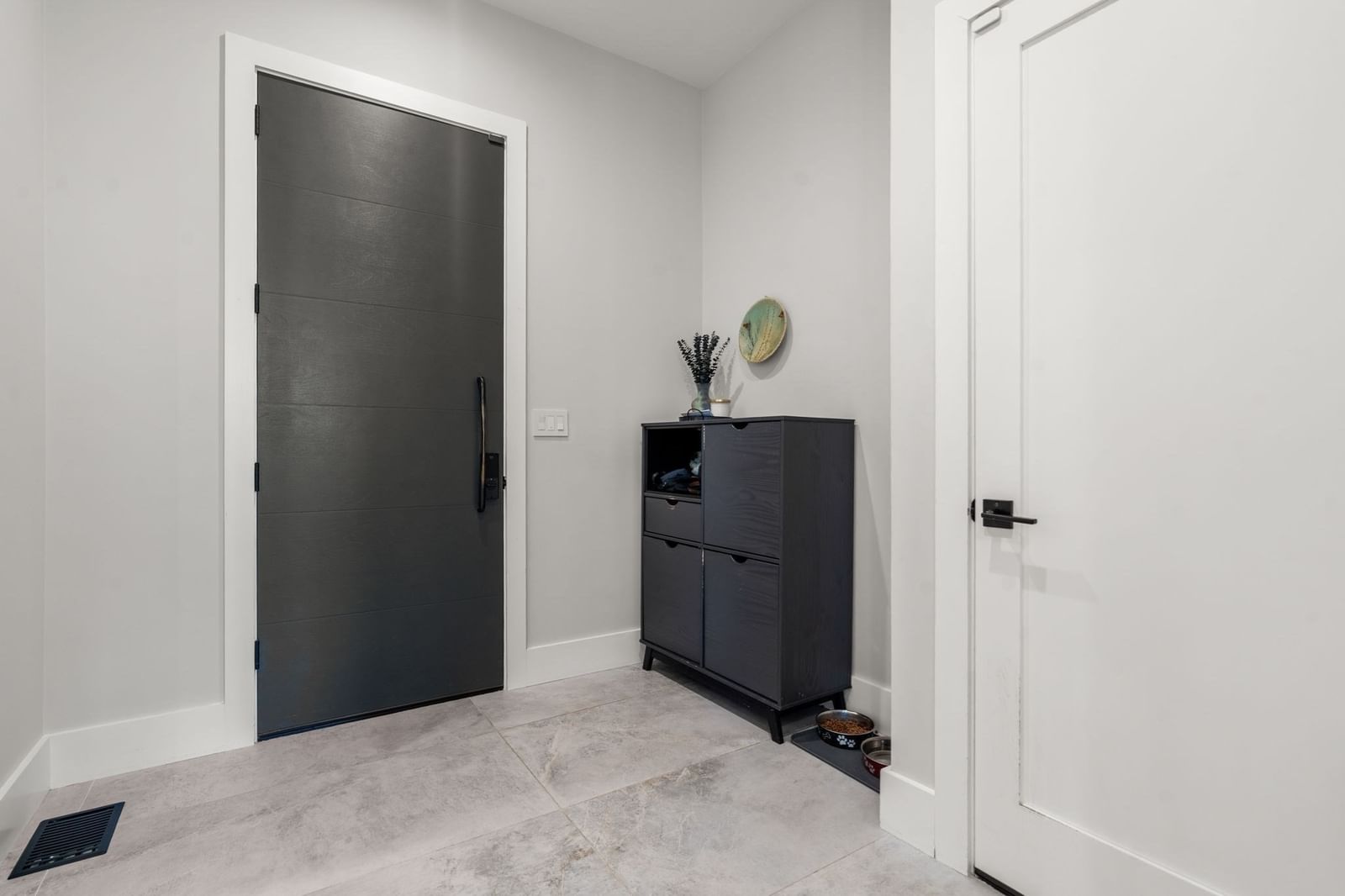 20 Peach Tree Lane Newton — Photo 4 of 40