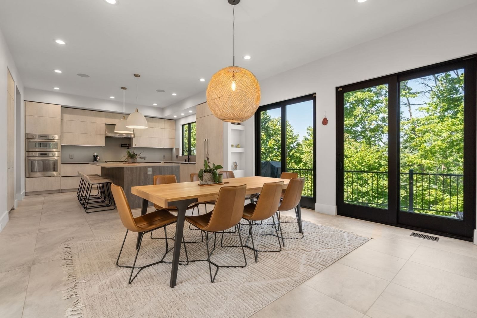 20 Peach Tree Lane Newton — Photo 7 of 40