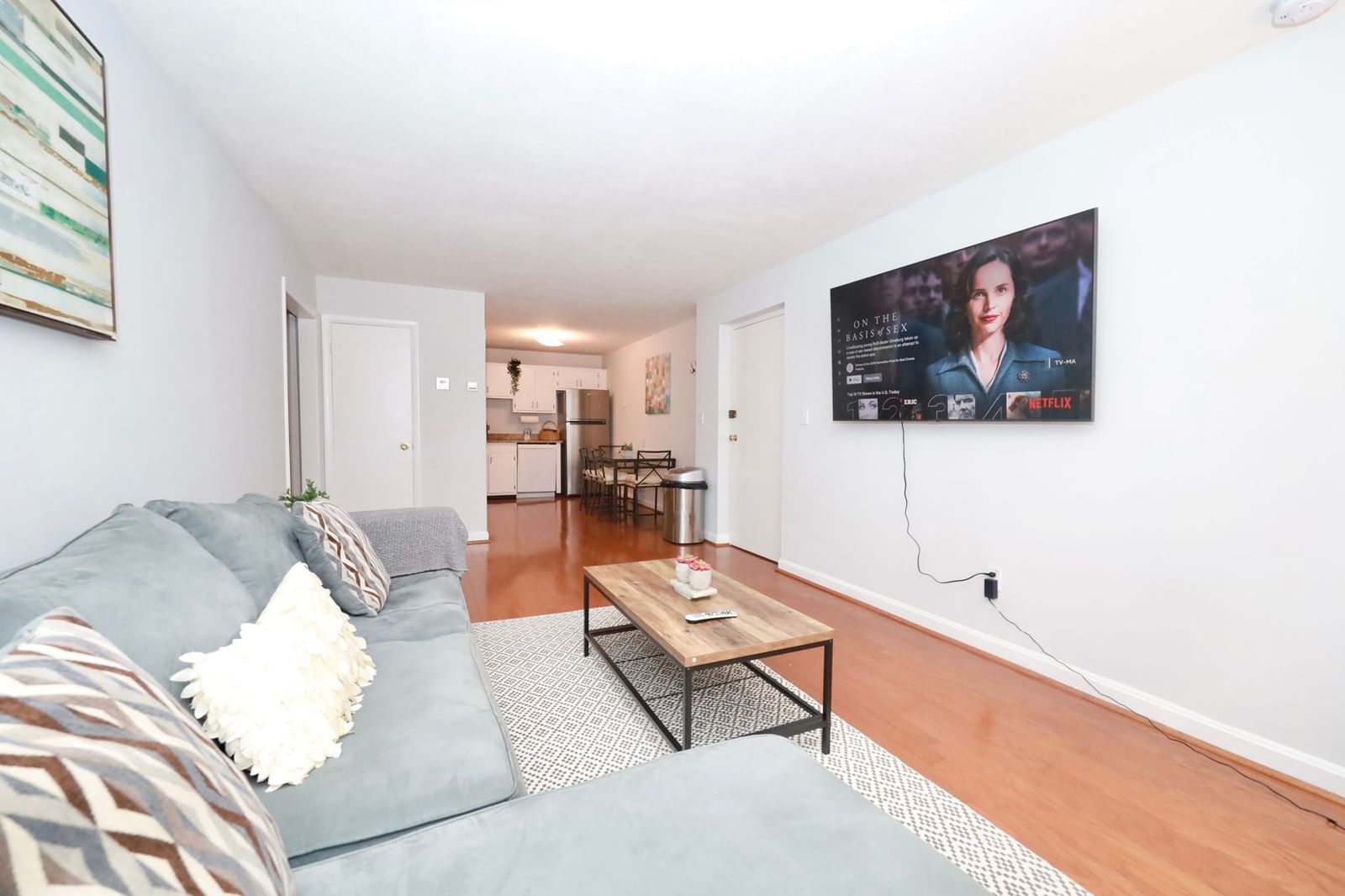 11 Cogswell Ave #6 Cambridge — Photo 2 of 13