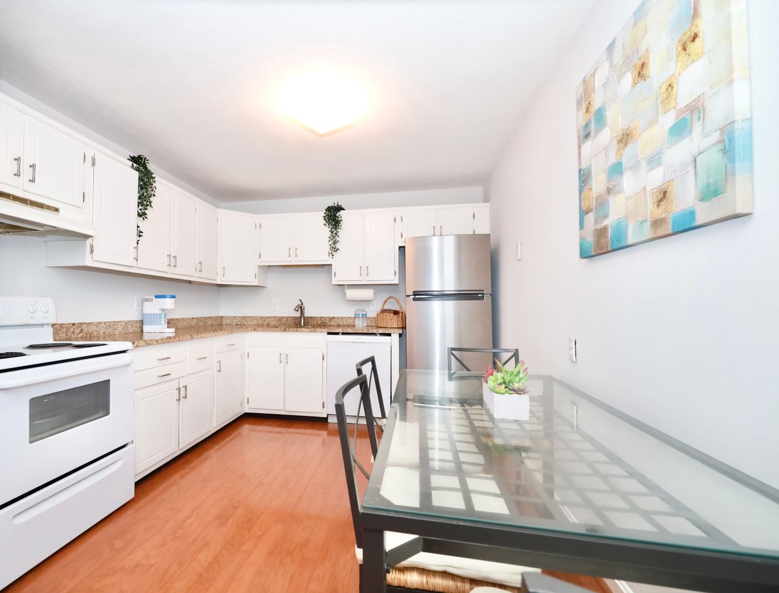 11 Cogswell Ave #6 Cambridge — Photo 3 of 13
