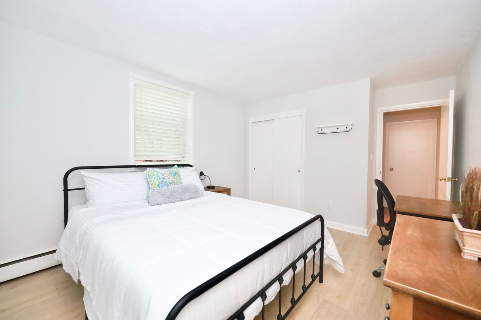 11 Cogswell Ave #6 Cambridge — Photo 6 of 13