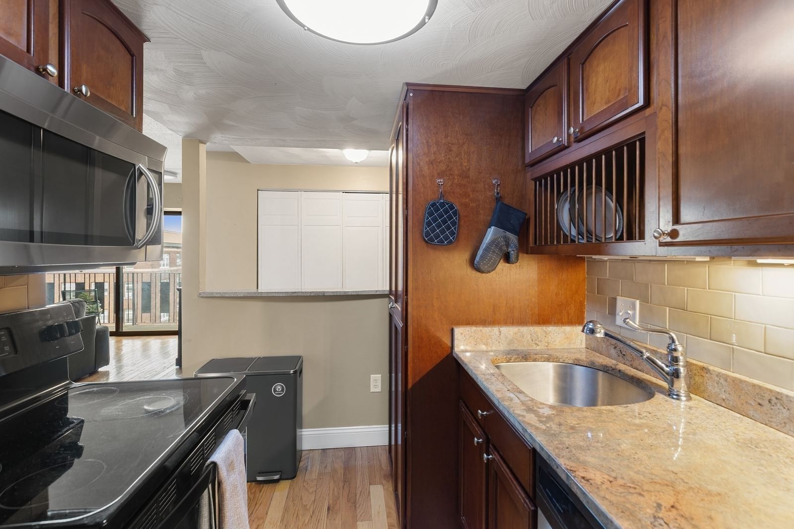 390 Broadway #51 Somerville — Photo 10 of 35