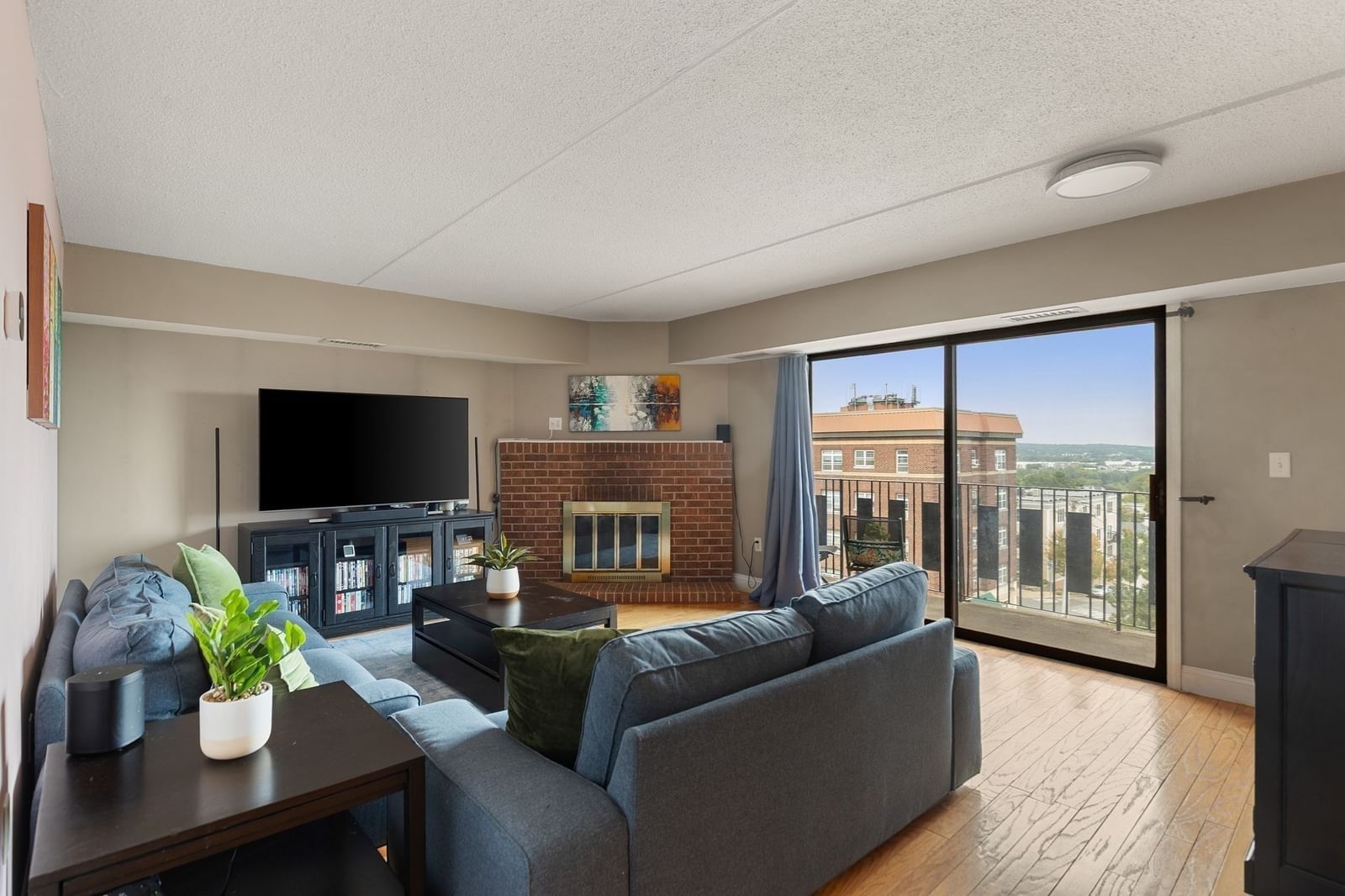 390 Broadway #51 Somerville — Photo 12 of 35