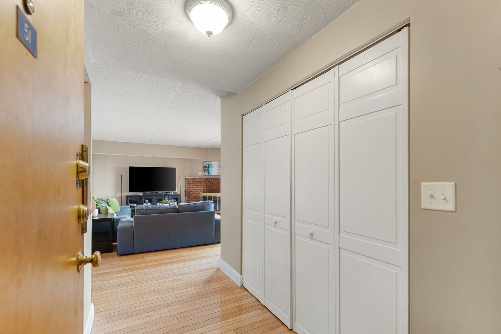 390 Broadway #51 Somerville — Photo 3 of 35