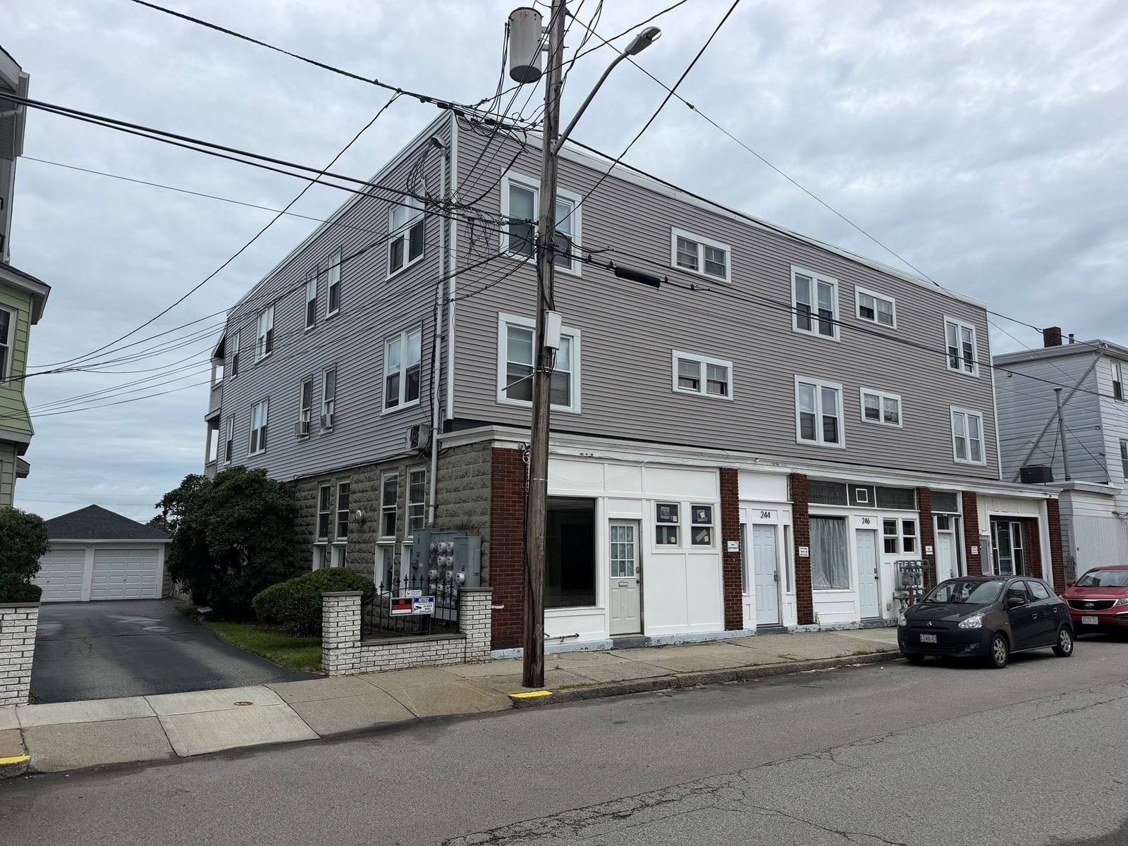 240 Osborn St Fall River — Photo 2 of 8