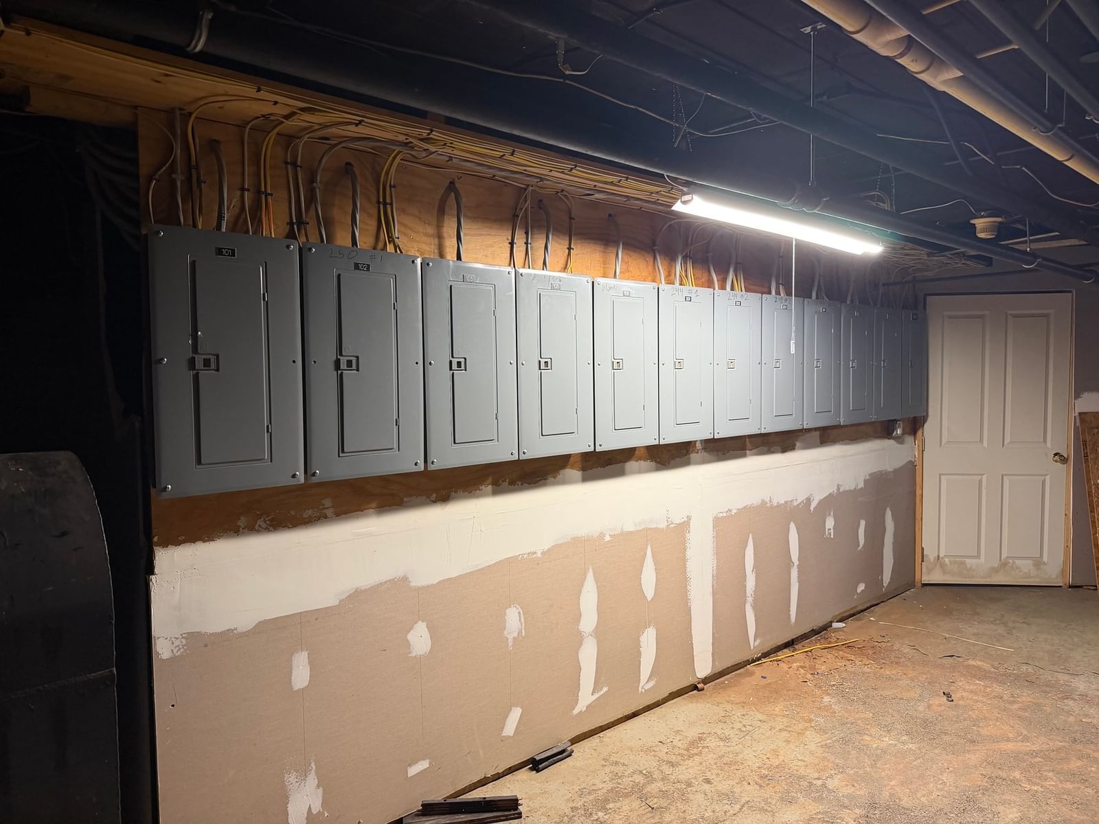 240 Osborn St Fall River — Photo 5 of 8
