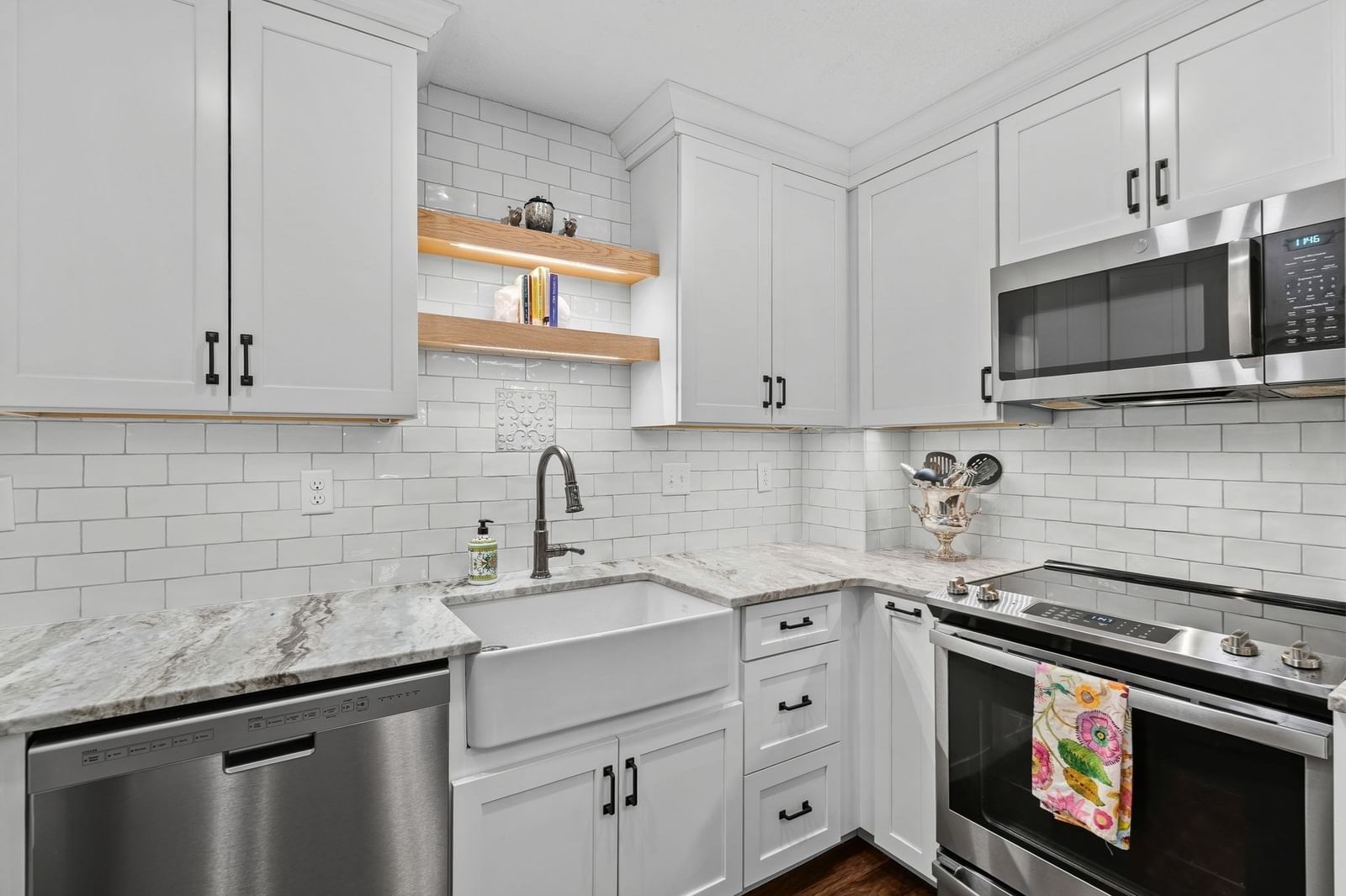 666 Main St #310 Winchester — Photo 4 of 41