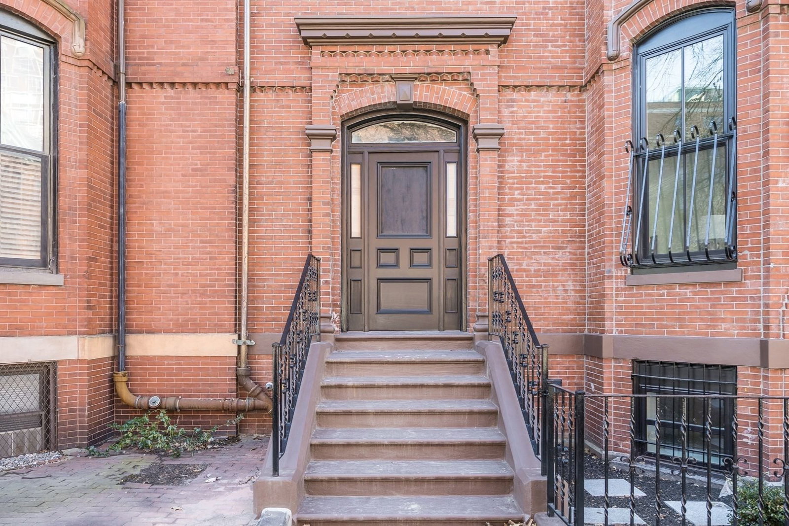 1 Fairfield St Boston — Photo 1 of 23