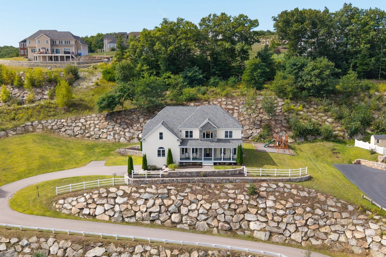 97 Old Cart Path Holliston — Photo 4 of 40