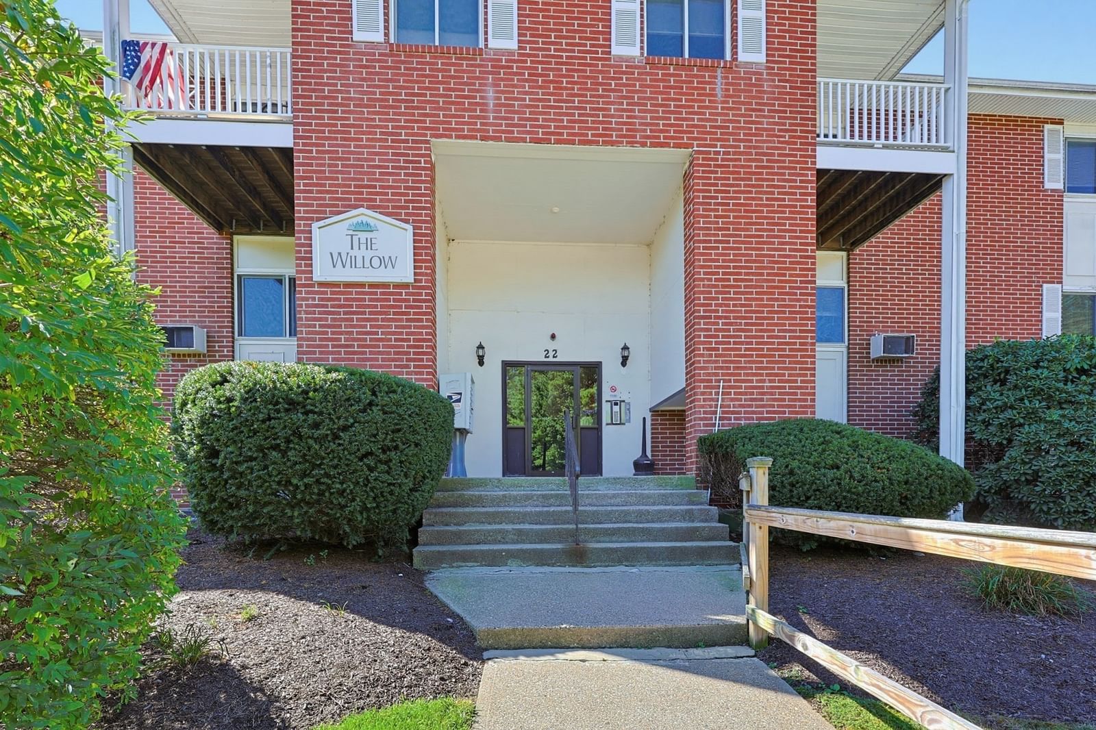 22 Dailey St #F Attleboro — Photo 2 of 29