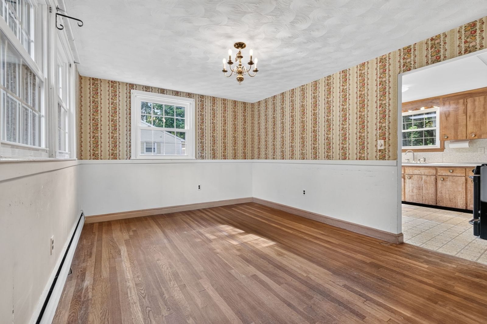 5 Robert Sproul Rd Medfield — Photo 10 of 41