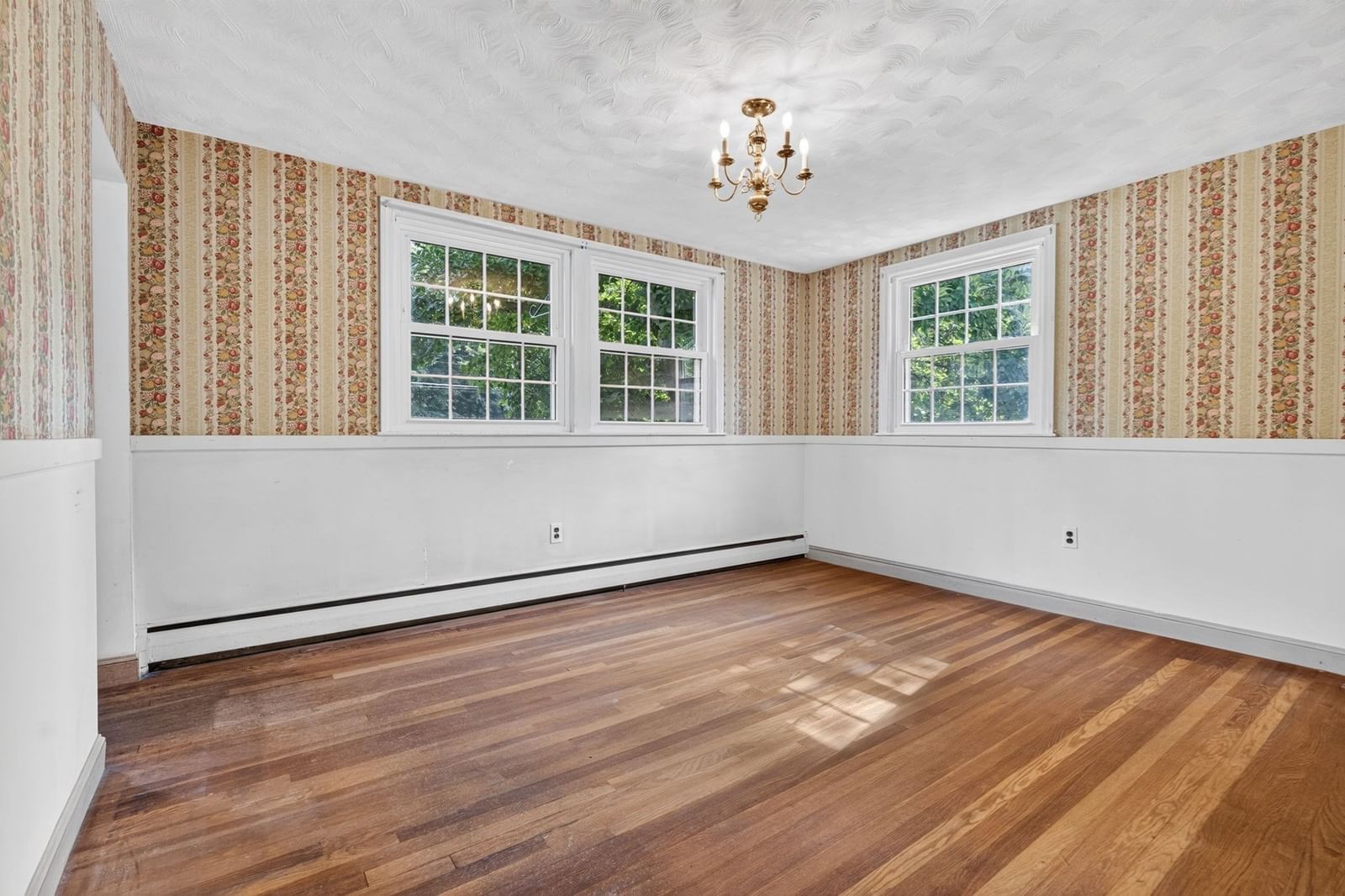 5 Robert Sproul Rd Medfield — Photo 8 of 41