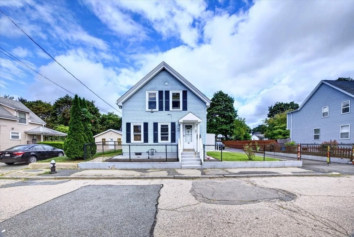 37 Taber Ave Brockton — Photo 3 of 32
