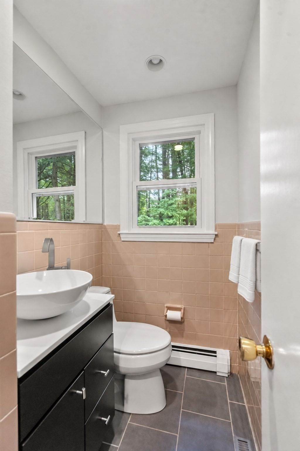 41 Old Stagecoach Rd Bedford — Photo 13 of 33