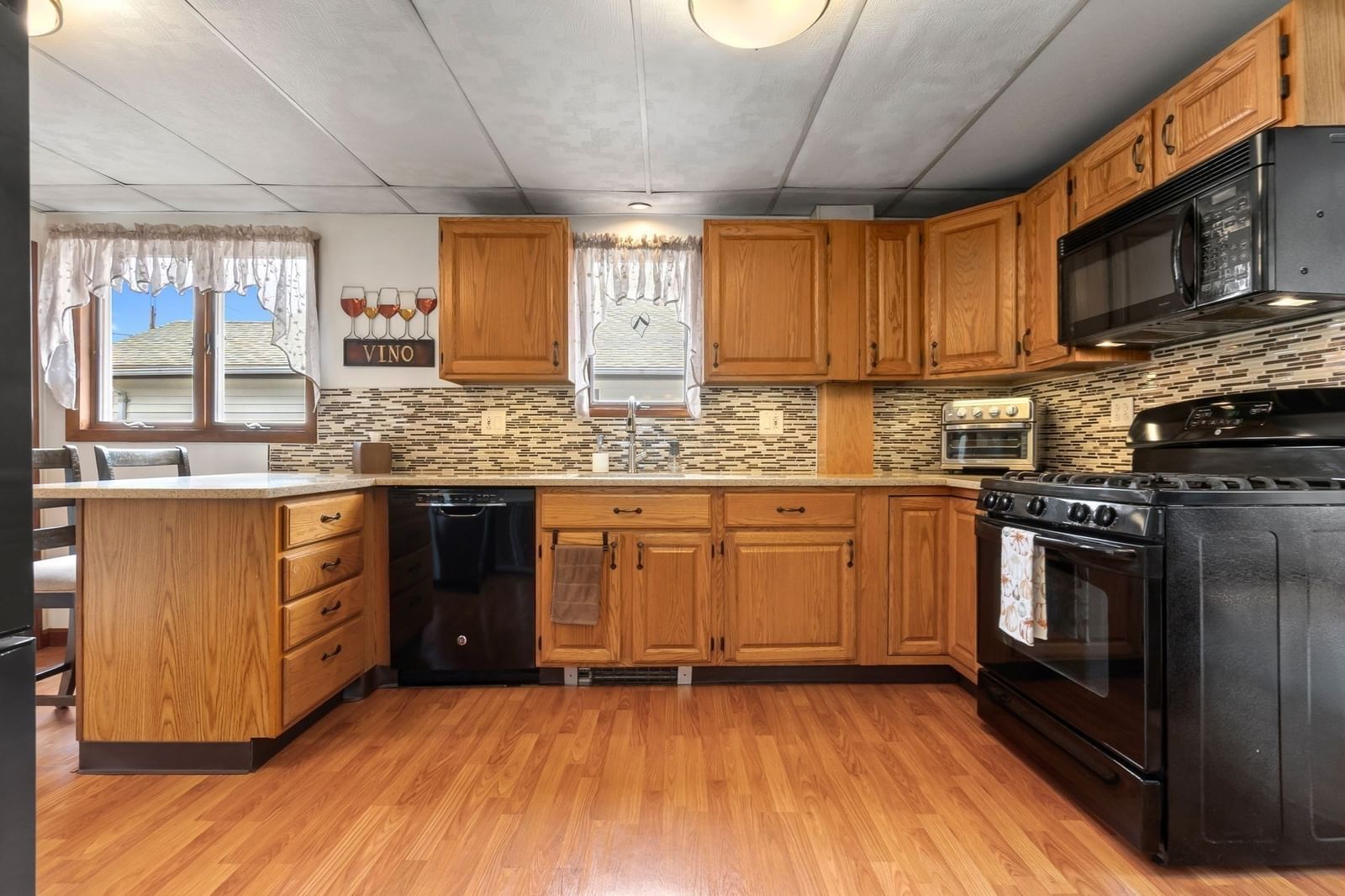 58 Glendale Ave Peabody — Photo 17 of 39