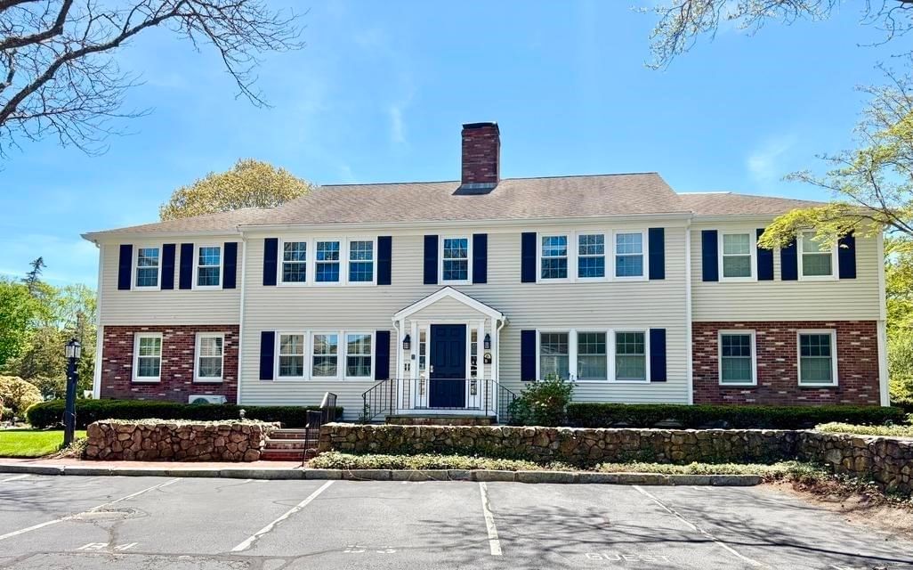 727 Main Street #B1 Barnstable — Photo 1 of 37
