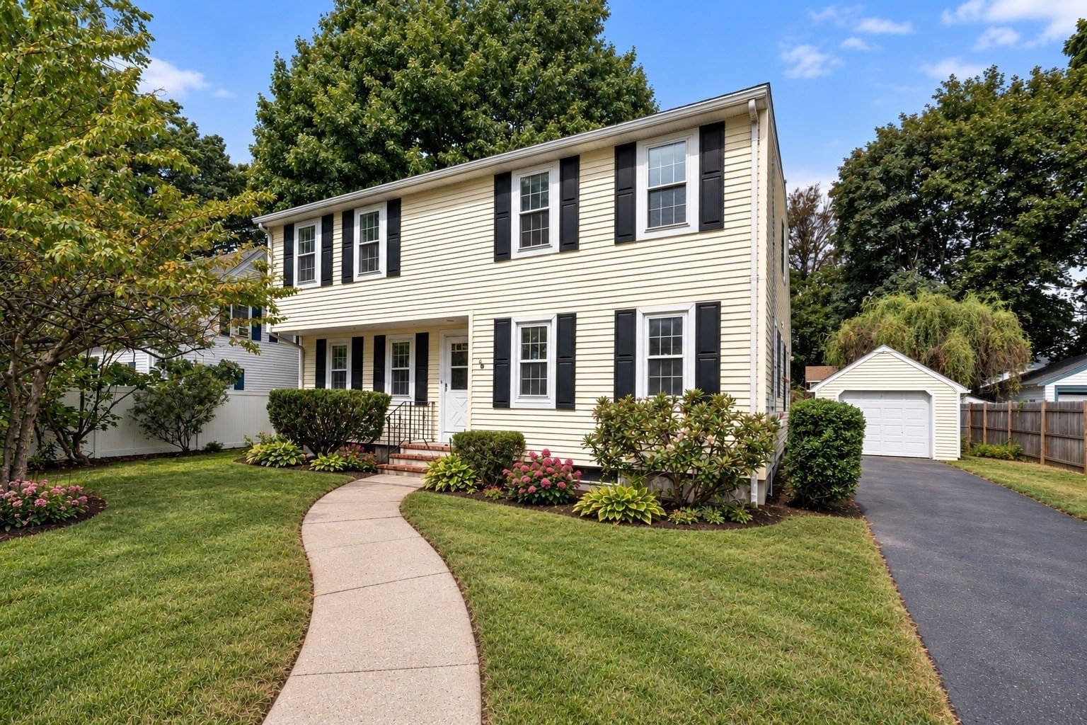 12 Arch Street Framingham — Photo 1 of 40