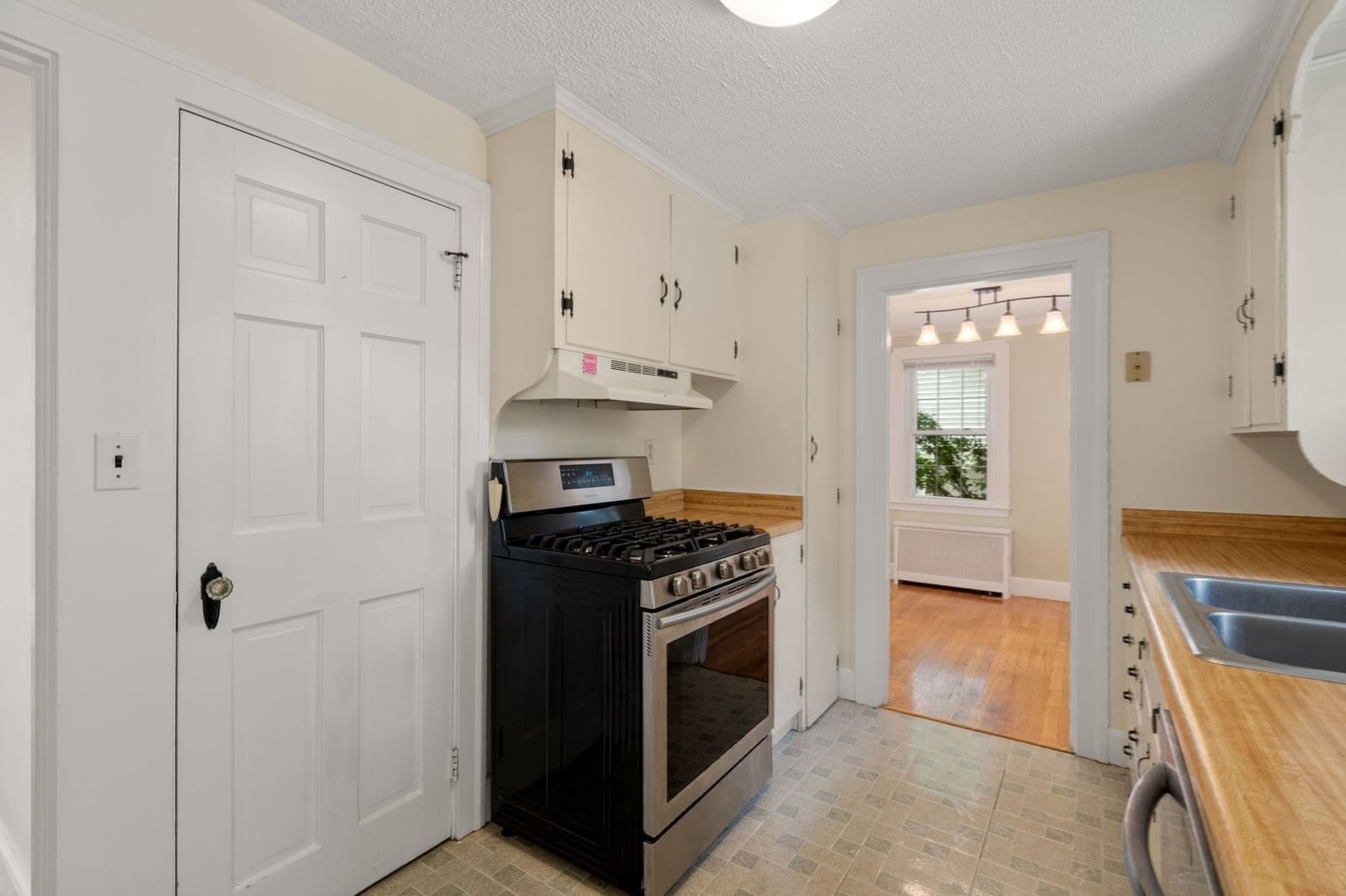 12 Arch Street Framingham — Photo 12 of 40