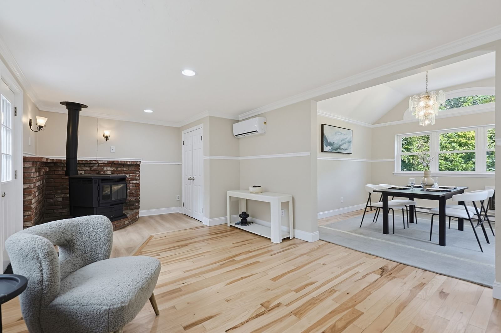 395 Oak St Franklin — Photo 5 of 42