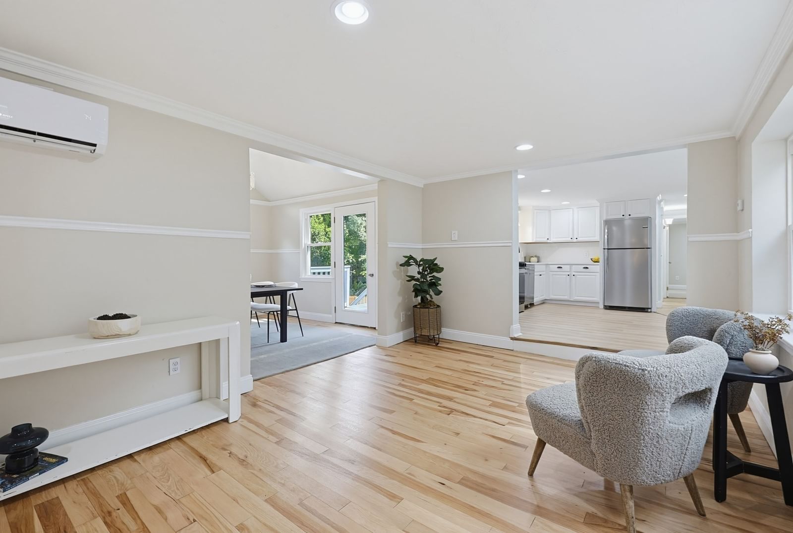 395 Oak St Franklin — Photo 6 of 42