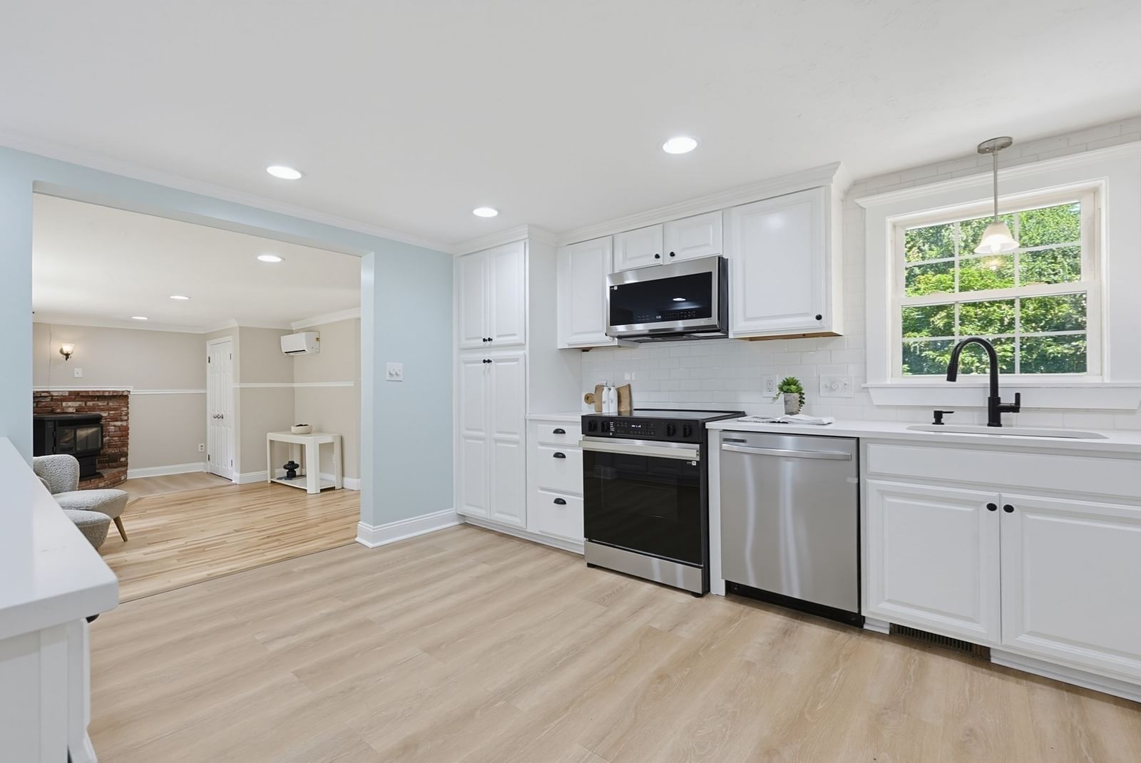 395 Oak St Franklin — Photo 9 of 42