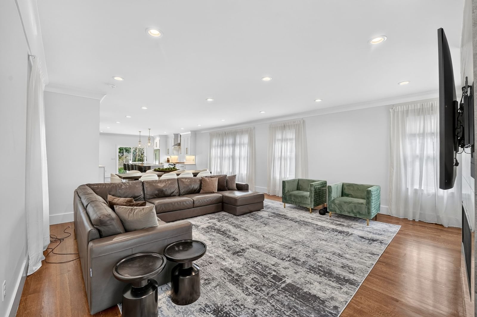 23 Evergreen Rd Natick — Photo 11 of 40