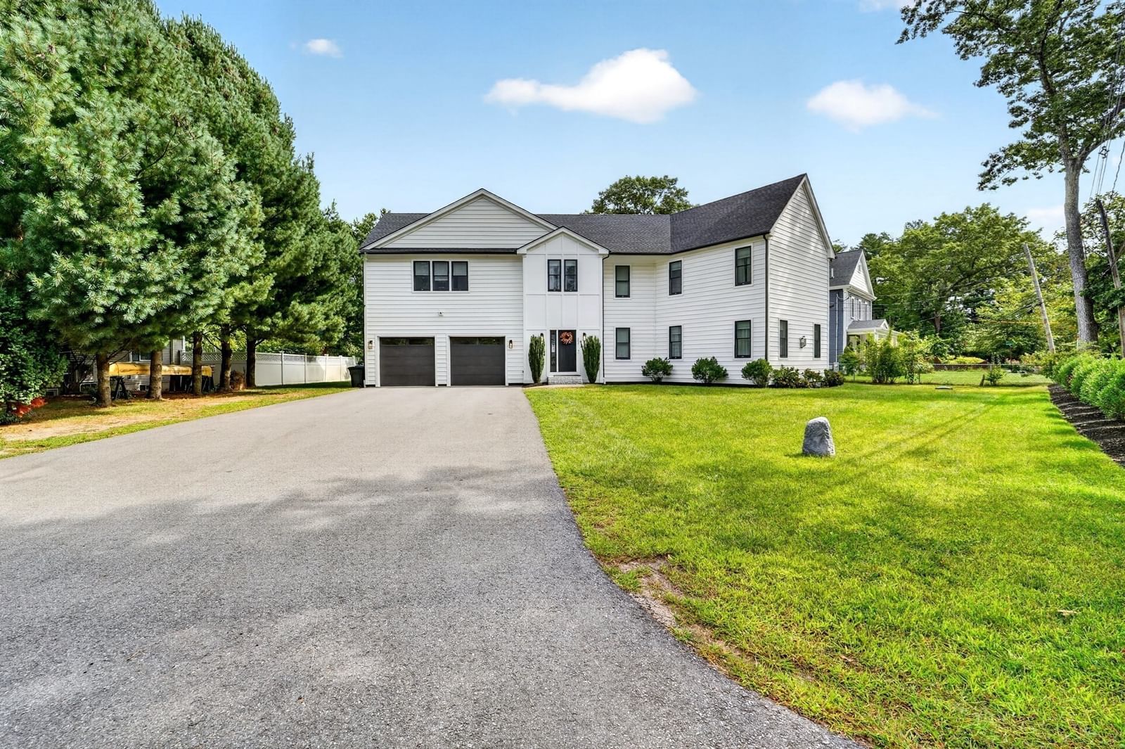 23 Evergreen Rd Natick — Photo 2 of 40