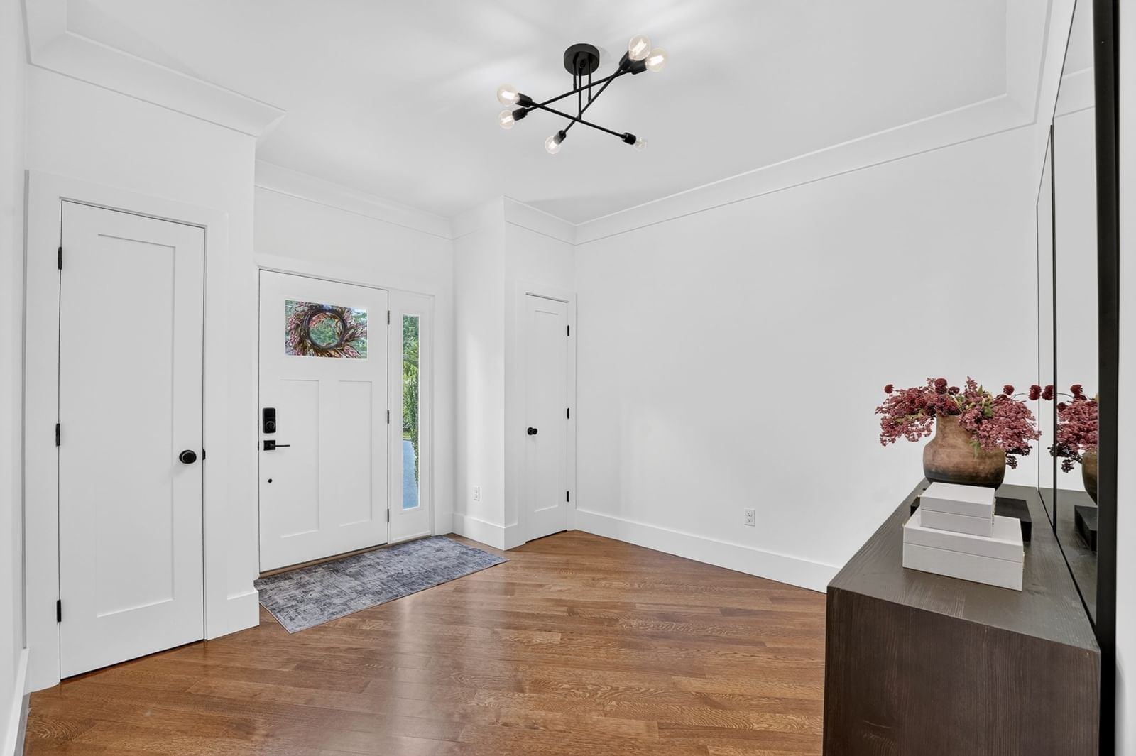 23 Evergreen Rd Natick — Photo 7 of 40