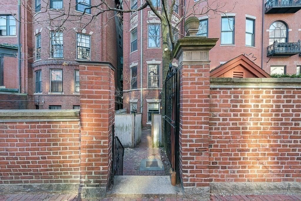 405 Commonwealth Ave #2B Boston — Photo 17 of 24