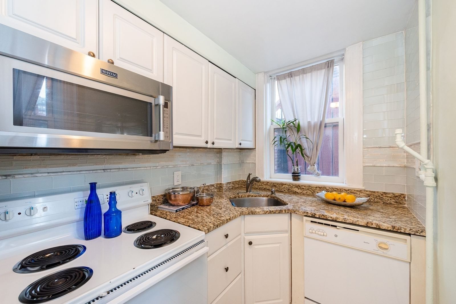 405 Commonwealth Ave #2B Boston — Photo 8 of 24