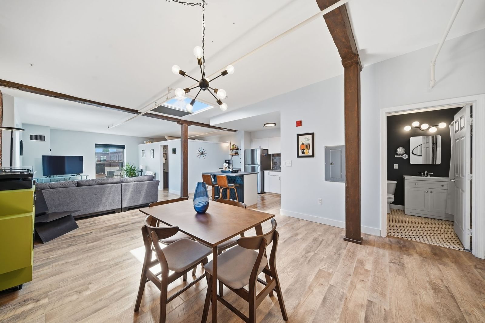 172 Middle St #501 Lowell — Photo 4 of 31
